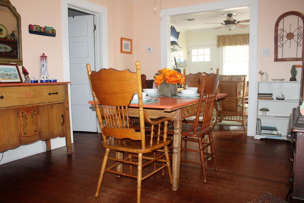 غالفيستون، تكساس Coronado Palms Coastal Cottage المظهر الخارجي الصورة